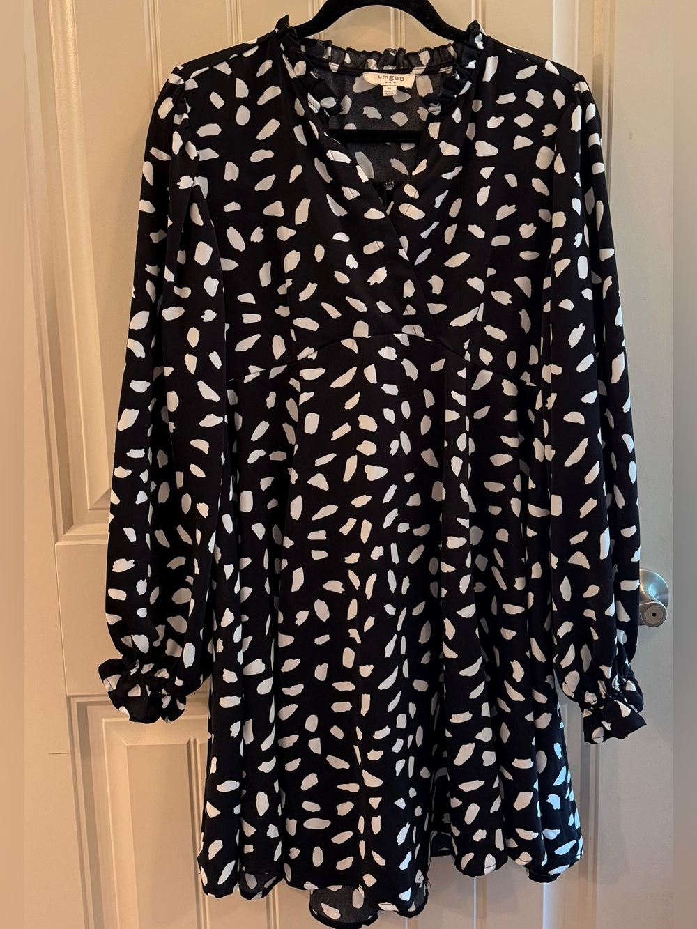 Umgee Black and White Abstract Spot Tunic/Dress